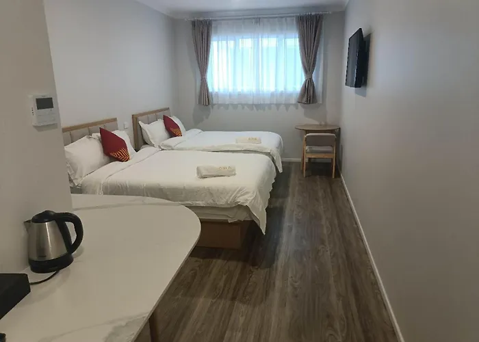 Awa 4-star 23-36 Sqm Large And 3 Sqm Small Single Rooms-capsules Hotel 4*