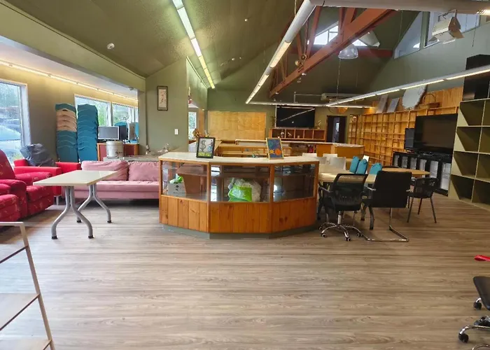 Hotel Awa 4-star 23-36 Sqm Large And 3 Sqm Small Single Rooms-capsules 4*