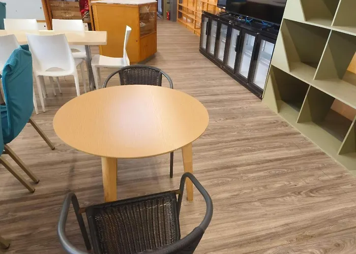 Awa 4-star 23-36 Sqm Large And 3 Sqm Small Single Rooms-capsules Hotel