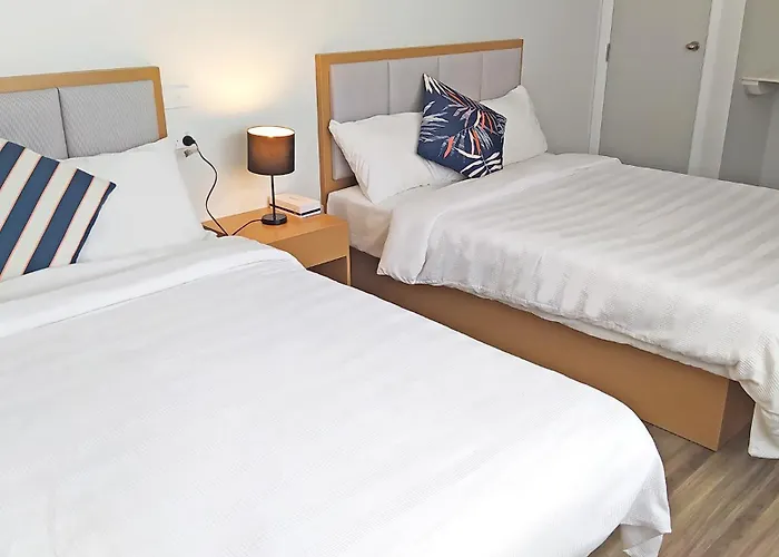 Awa 4-star 23-36 Sqm Large And 3 Sqm Small Single Rooms-capsules Rotorua